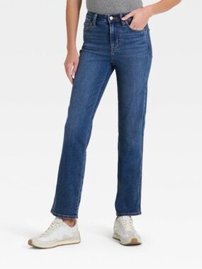 Universal Thread Women's Straight Leg Jeans in Dark Blue